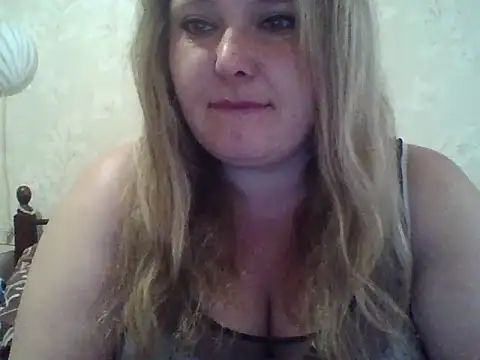 Snapshot of ParisMimi chatting on April 26, 2026, 6:43 am ParisMimi online show from April 26, 2026, 6:43 am