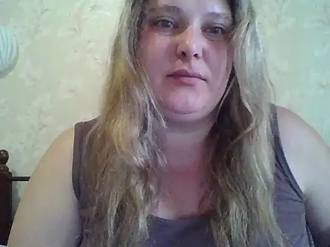 Snapshot of ParisMimi chatting on May 17, 2026, 6:57 am ParisMimi online show from May 17, 2026, 6:57 am
