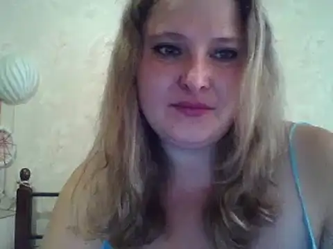 Snapshot of ParisMimi chatting on September 9, 2025, 7:29 am ParisMimi online show from September 9, 2025, 7:29 am