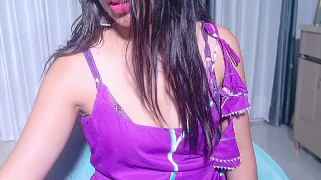 Snapshot of Aashika-Kaur chatting on June 5, 2026, 4:50 am Aashika-Kaur online show from June 5, 2026, 4:50 am