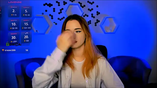 liana kisses online show from November 19, 2025, 8:42 pm