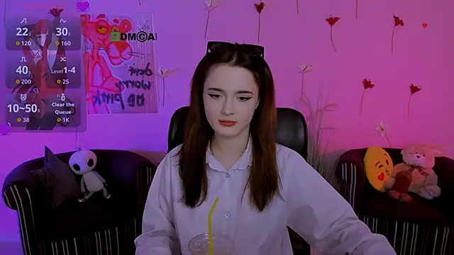 liana kisses online show from April 3, 2026, 7:09 pm