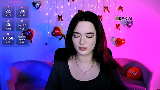 liana kisses online show from March 6, 2026, 7:53 pm