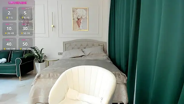 Snapshot of Jolie_Ozolla chatting on February 24, 2025, 5:53 pm Jolie Ozolla online show from February 24, 2025, 5:53 pm