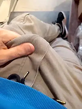 Durovoglioso2 online show from February 21, 2025, 3:43 pm