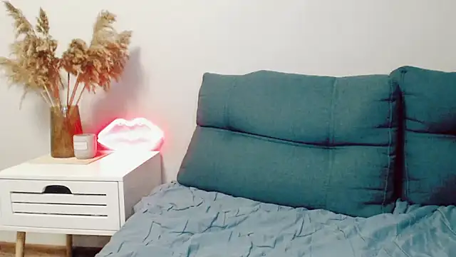 AliseSexyDoll777 online show from October 27, 2025, 4:52 pm