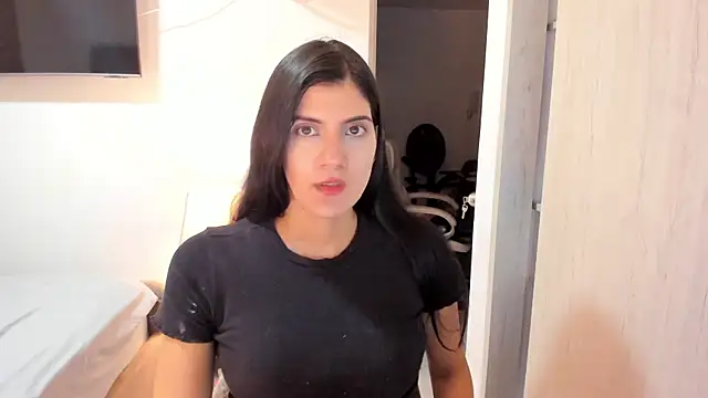 misstoya online show from September 10, 2025, 1:15 am