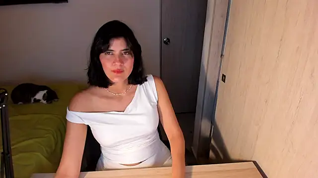 Snapshot of misstoya chatting on May 2, 2026, 5:01 am misstoya online show from May 2, 2026, 5:01 am