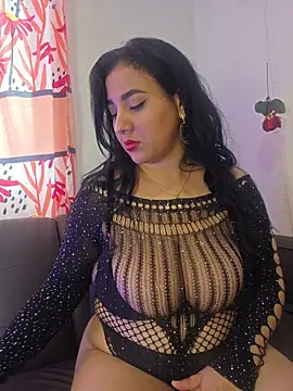 bigboobsrose1 online show from May 29, 2026, 12:11 pm