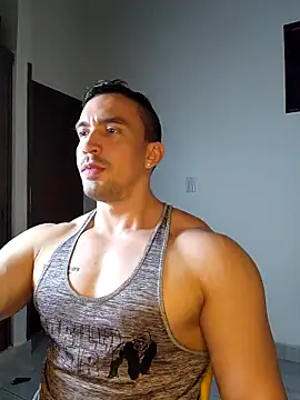 Snapshot of jhay-crux chatting on November 4, 2025, 10:24 pm jhay-crux online show from November 4, 2025, 10:24 pm