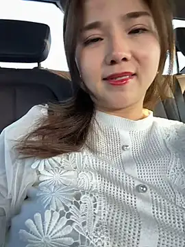 Snapshot of Efangfang chatting on February 3, 2025, 11:58 pm Efangfang online show from February 3, 2025, 11:58 pm