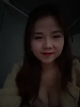 Snapshot of Efangfang chatting on March 1, 2025, 10:42 pm Efangfang online show from March 1, 2025, 10:42 pm