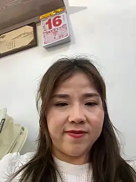 Snapshot of Efangfang chatting on February 16, 2025, 8:43 am Efangfang online show from February 16, 2025, 8:43 am