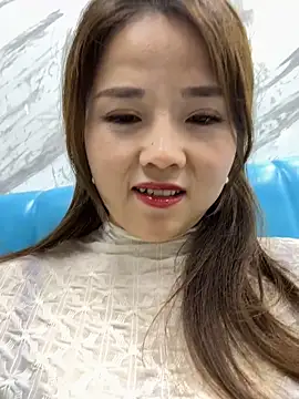 Snapshot of Efangfang chatting on February 26, 2025, 1:22 pm Efangfang online show from February 26, 2025, 1:22 pm