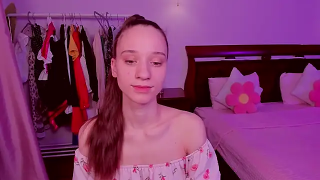 Snapshot of StaceySunny chatting on February 2, 2026, 7:40 am StaceySunny online show from February 2, 2026, 7:40 am