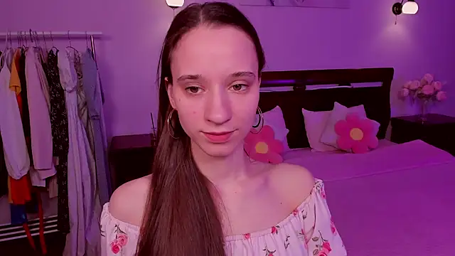 Snapshot of StaceySunny chatting on February 4, 2026, 4:35 pm StaceySunny online show from February 4, 2026, 4:35 pm