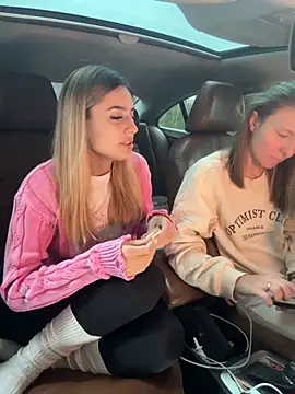 Jasmine urPrincess online show from October 18, 2025, 6:04 am