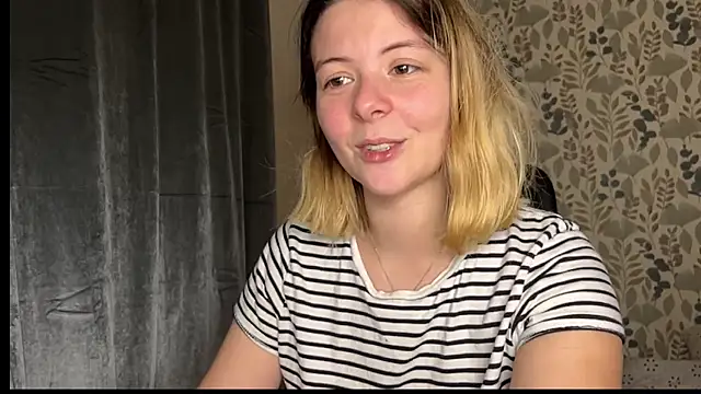 Snapshot of Nina_blain chatting on January 6, 2025, 10:46 am Nina blain online show from January 6, 2025, 10:46 am