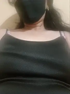 Hot-Mahitha online show from July 23, 2026, 4:25 pm