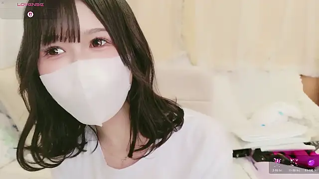 Snapshot of Conatsu chatting on May 11, 2026, 9:32 am Conatsu online show from May 11, 2026, 9:32 am