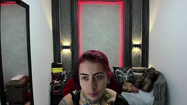 selene red  online show from March 18, 2025, 1:44 pm