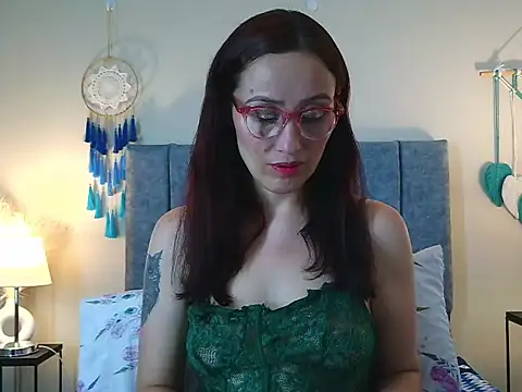 Snapshot of IberianMoonMK chatting on January 10, 2026, 5:19 pm IberianMoonMK online show from January 10, 2026, 5:19 pm