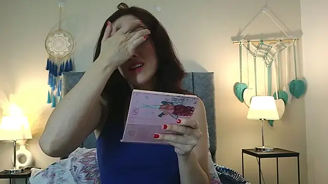 Snapshot of IberianMoonMK chatting on February 19, 2026, 6:05 pm IberianMoonMK online show from February 19, 2026, 6:05 pm