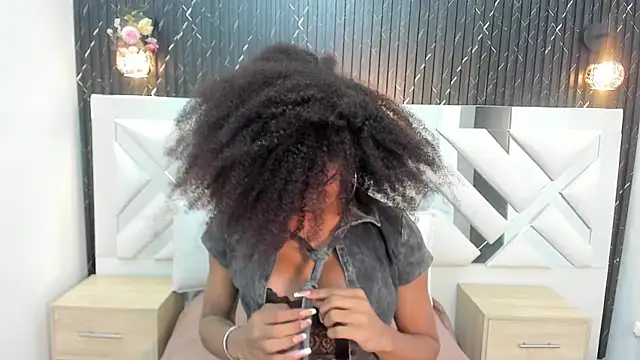 NaomiSteward online show from March 18, 2025, 11:33 am