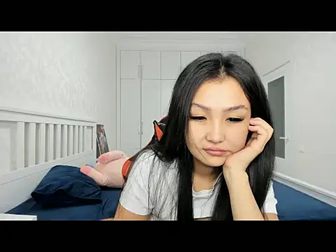 Missykitty01 online show from October 25, 2025, 12:32 am