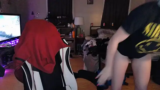 Snapshot of Elliewgfs chatting on December 16, 2024, 1:31 am Elliewgfs online show from December 16, 2024, 1:31 am