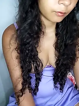 heleny901 online show from February 11, 2026, 11:37 pm