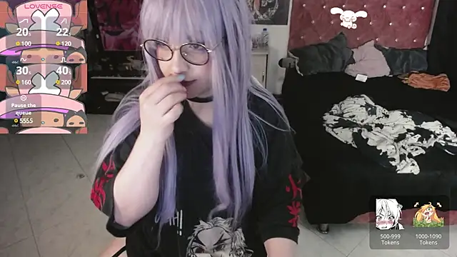 Snapshot of Avril2001 chatting on December 16, 2024, 1:31 am Avril2001 online show from December 16, 2024, 1:31 am