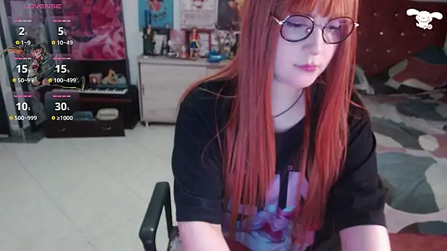 Snapshot of Avril2001 chatting on October 12, 2025, 2:35 am Avril2001 online show from October 12, 2025, 2:35 am