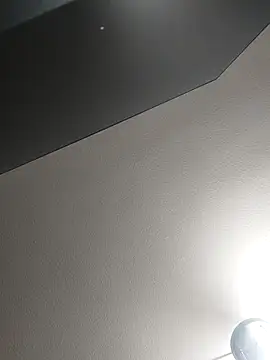 Snapshot of skrigul12 chatting on December 19, 2025, 8:44 pm skrigul12 online show from December 19, 2025, 8:44 pm