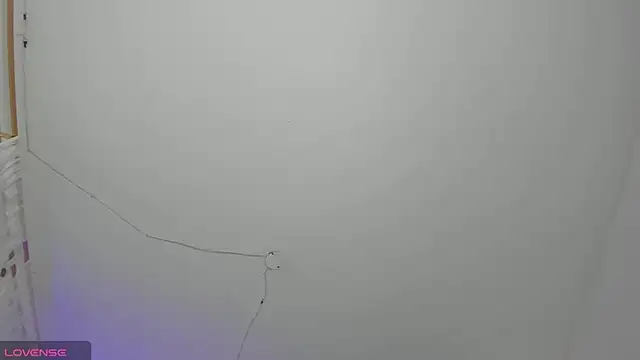 Scarlett 811 online show from April 16, 2026, 5:25 pm