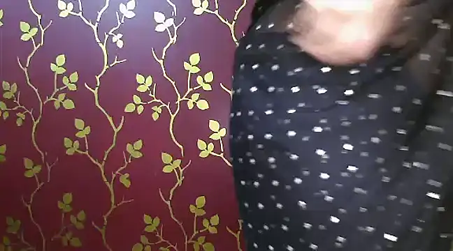 VR here 4U online show from February 8, 2025, 8:10 pm