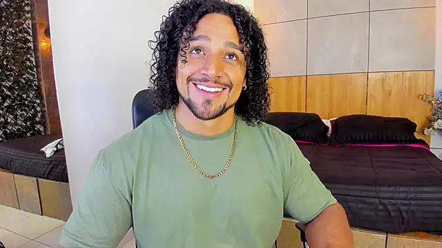 MikeEstevess online show from March 3, 2025, 11:46 pm