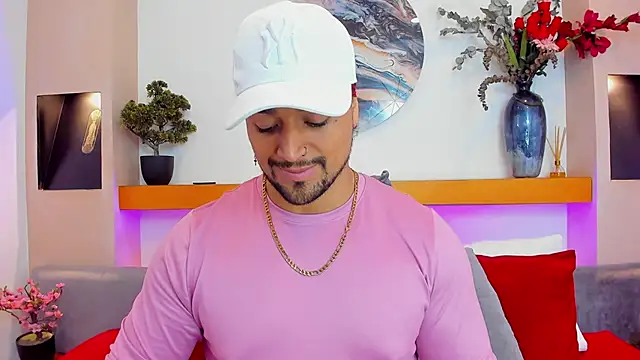 MikeEstevess online show from February 19, 2025, 10:20 pm