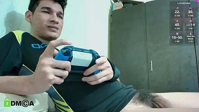 Snapshot of Paulhot018 chatting on October 15, 2025, 11:35 pm Paulhot018 online show from October 15, 2025, 11:35 pm