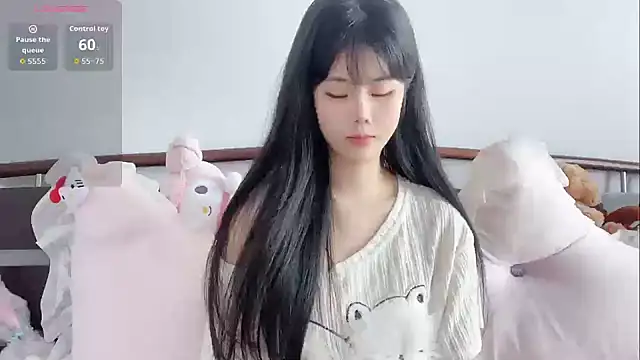 Qedgjwyz1 online show from April 17, 2026, 10:51 am