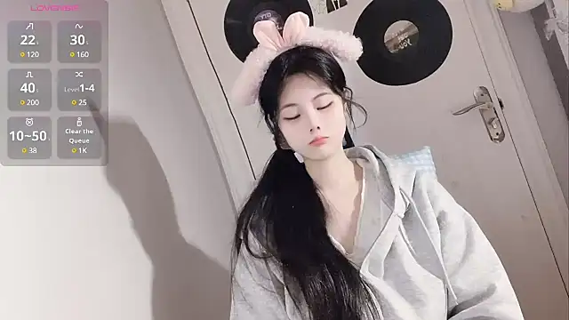 Qedgjwyz1 online show from March 16, 2025, 12:33 pm