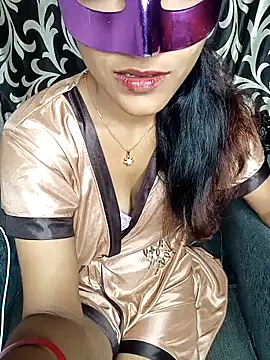 REVA DARLING online show from October 25, 2025, 12:17 pm