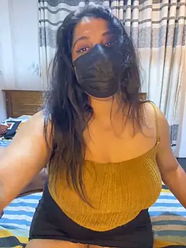 NOORA-GIRL online show from March 26, 2026, 10:29 pm