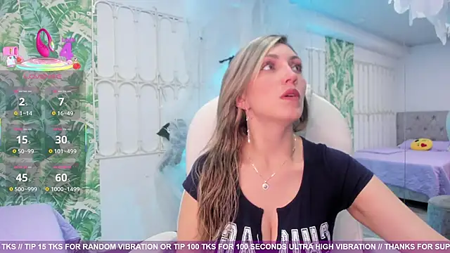 Snapshot of anny_sweet72 chatting on October 24, 2025, 1:32 pm anny sweet72 online show from October 24, 2025, 1:32 pm