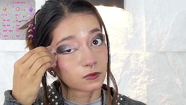 zorravioletta1 online show from October 24, 2025, 12:26 pm