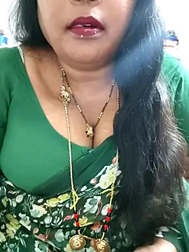 Snapshot of Swapna_143 chatting on July 4, 2026, 4:44 pm Swapna 143 online show from July 4, 2026, 4:44 pm