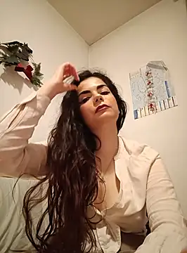 Snapshot of Saturnia_Yvonne chatting on February 27, 2025, 10:31 pm Saturnia Yvonne online show from February 27, 2025, 10:31 pm