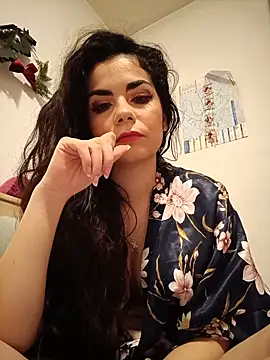 Snapshot of Saturnia_Yvonne chatting on February 23, 2025, 6:34 pm Saturnia Yvonne online show from February 23, 2025, 6:34 pm