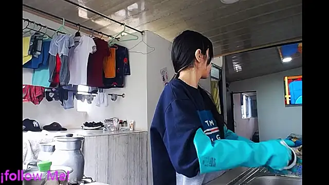 Nefera 16 online show from February 12, 2025, 12:33 pm