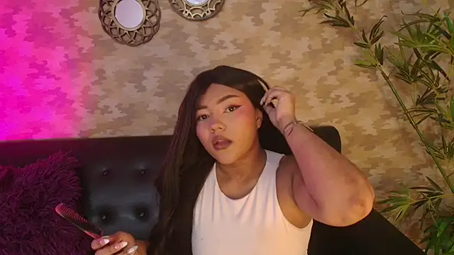 cherry chel online show from November 24, 2025, 7:58 pm